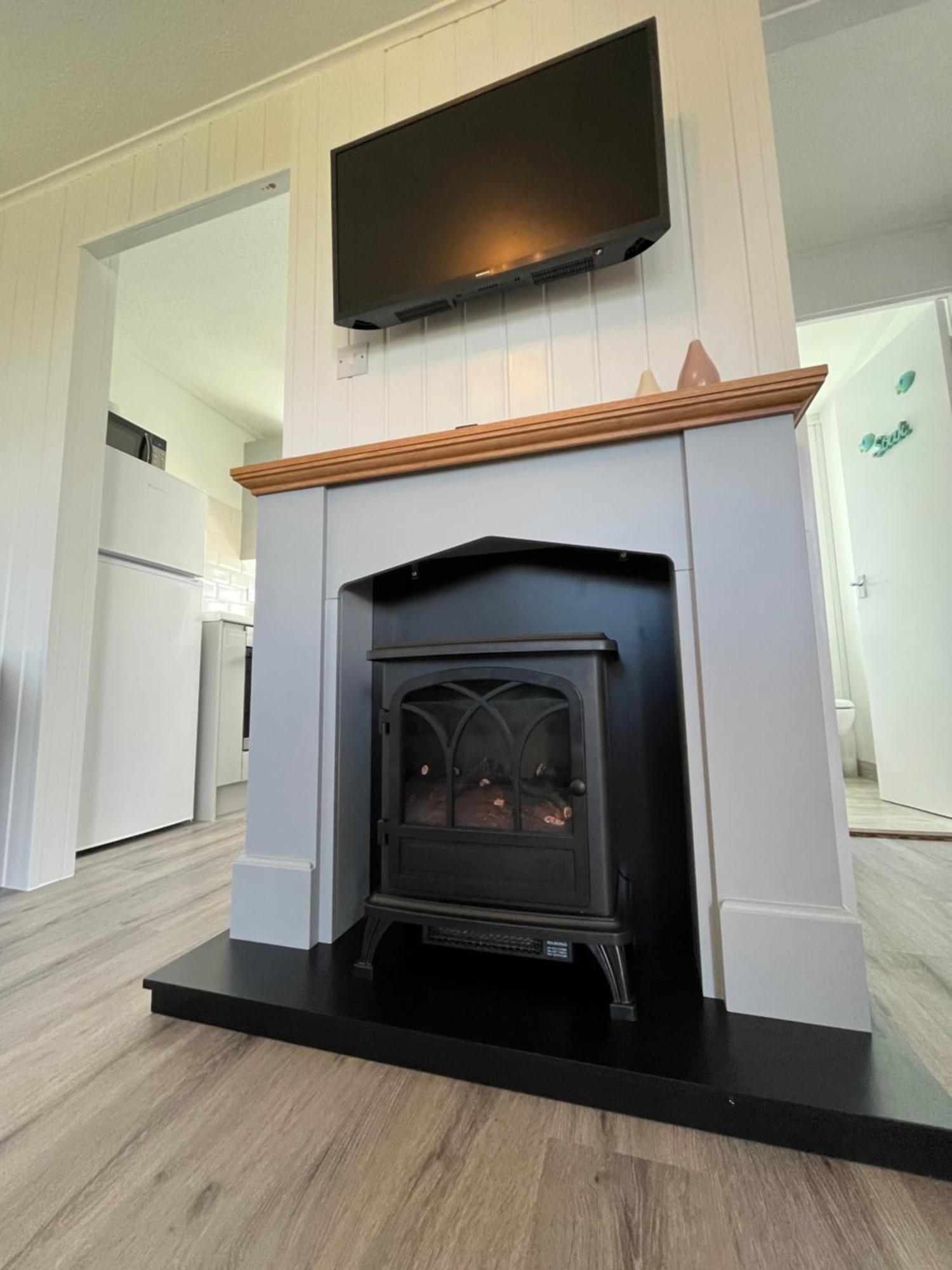Chalet 319, Hemsby - Two Bed Chalet, Sleeps 5, Pet Friendly, Bed Linen And Towels Included Exterior photo